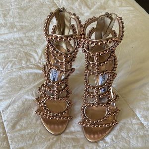 Jimmy Choo, London 3 1/2 inch hills gorgeous on, almost new. Bronze color 💗